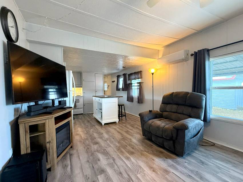 35 Kingsport Ave a Ellenton, FL Mobile or Manufactured Home for Sale